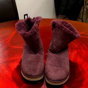 UGG Leather Fur Boots in Wine
